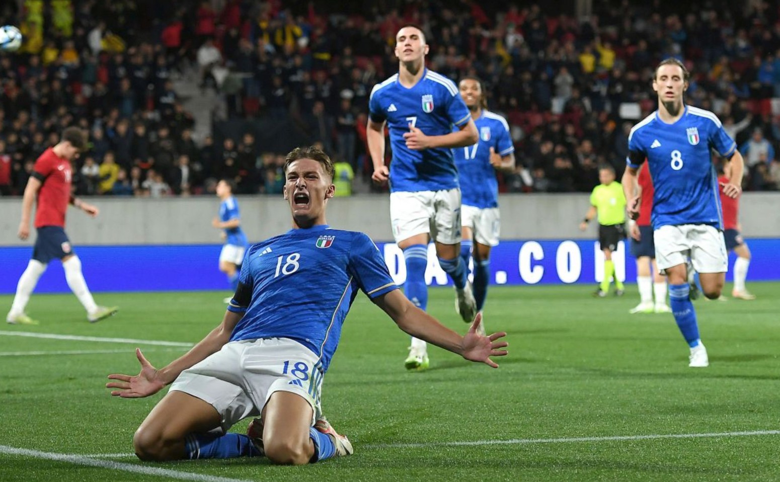 半场：马竞1-1莱万特，德拉富恩特乌龙，马努-桑切斯破旧主（上半场：马竞与莱万特战成1-1，德拉富恩特送出乌龙，马努-桑切斯反戈旧主）