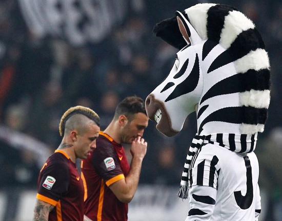 破坏者官方：球队已签下后卫泰任·韦伯斯特征战本赛季剩余比赛（破坏者官宣：签下后卫泰任·韦伯斯特，征战本赛季余下赛程）