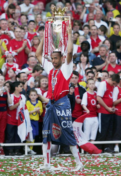 德隆：詹姆斯对东契奇无感，而且他不太愿意留在湖人（德隆爆料：詹姆斯对东契奇兴趣不大，留守湖人意愿不强）