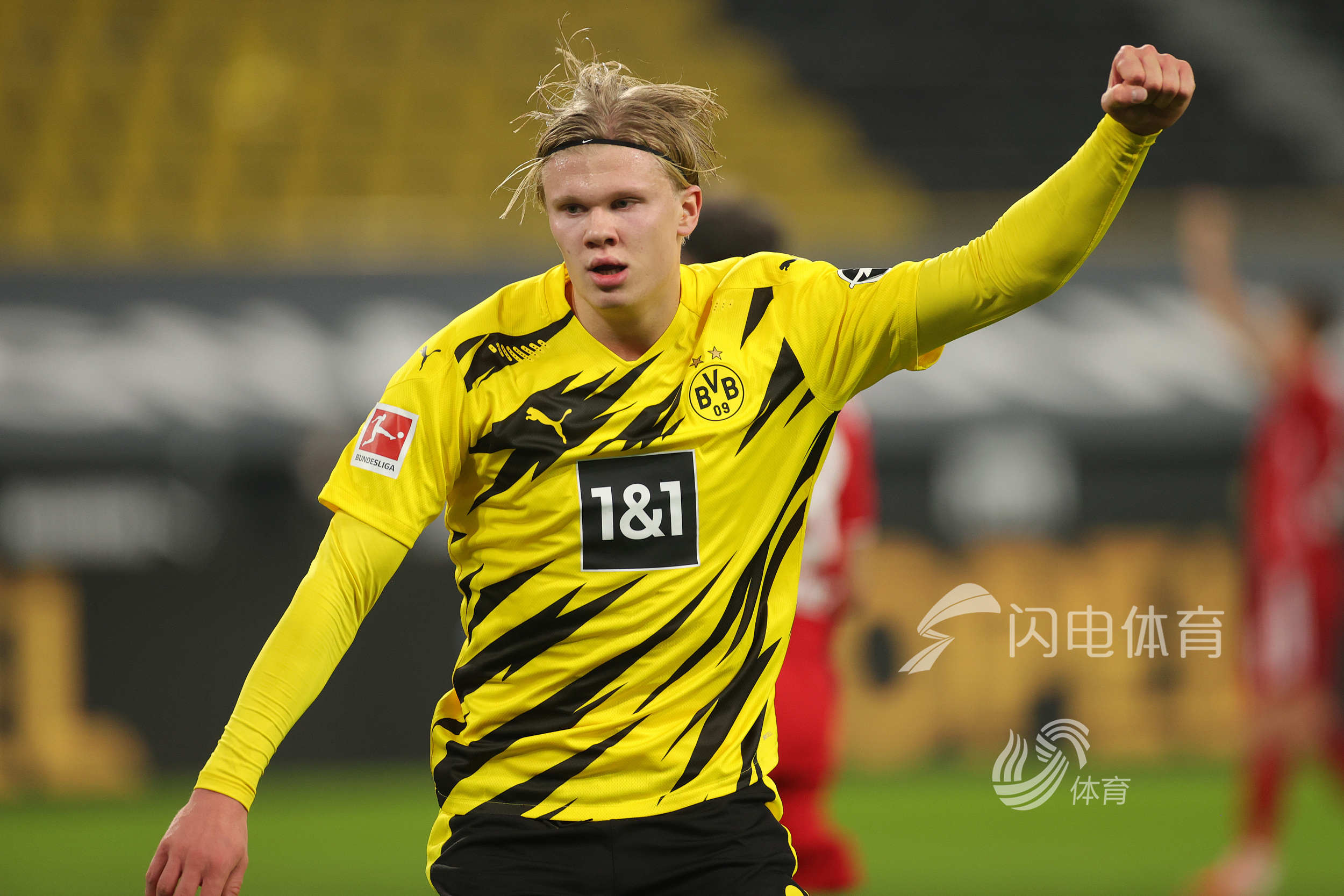 记者：于汉超正在参加B级教练培训班，下赛季将担任申花助教