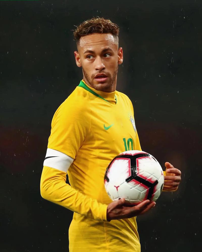 莫雷托：米兰没想签拉莫斯；富勒姆在考虑买断丘库埃泽（莫雷托：米兰无意引进拉莫斯；富勒姆正评估买断丘库埃泽）