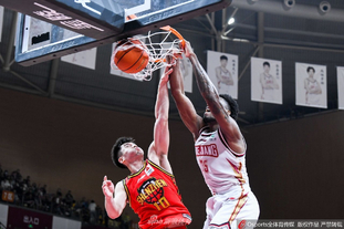 雷迪克：赛前最担心的是防守，但最终我们承受了压力没有崩盘（雷迪克：赛前最大隐忧是防守，所幸最终顶住压力未崩盘）