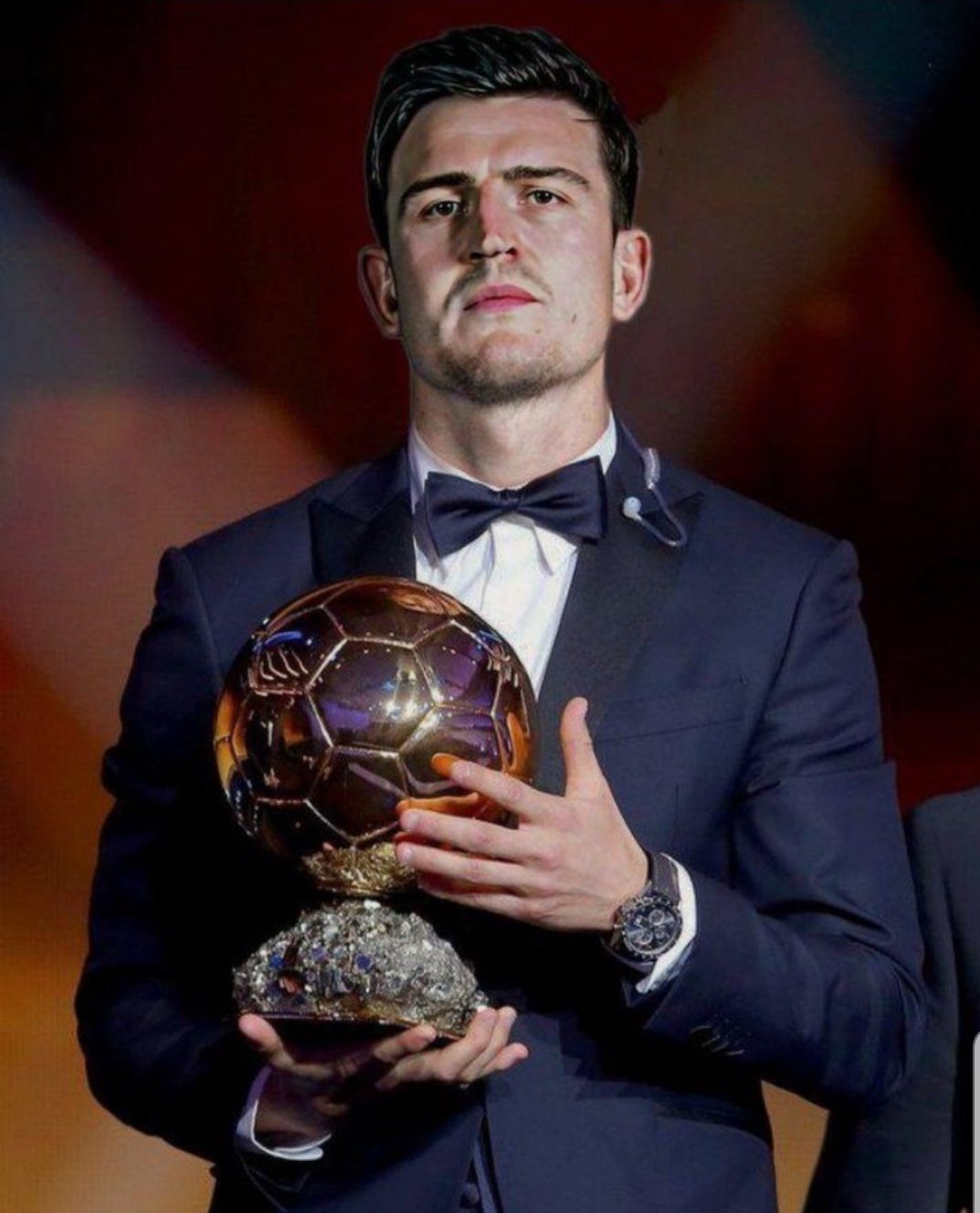 梅州客家因财务危机降级，未能延续奇迹，暴露中国足球现实困境。（财务危机拖垮梅州客家，奇迹止步，折射中国足球的现实困局）