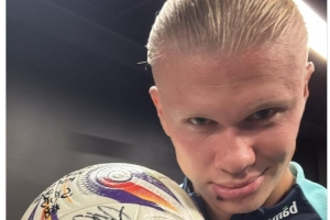 FC26足球庆典队长：金搓姆巴佩领衔，C罗、凯恩、范戴克在列（FC26庆典队长阵容：金搓版姆巴佩挂帅，C罗、凯恩、范戴克入列）