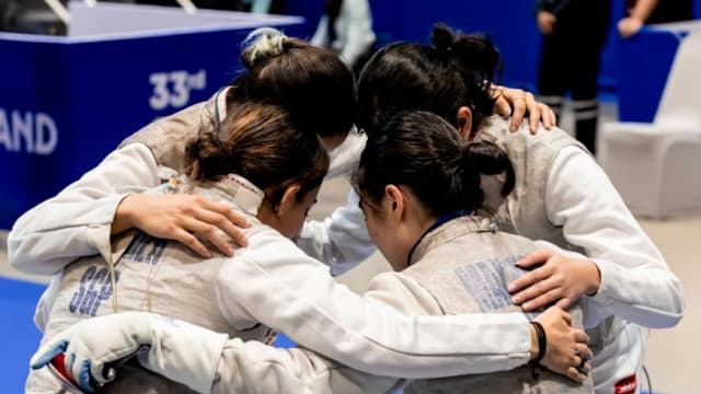 恩里克：开球出边线是学里昂；执教塞尔塔时开始从看台看比赛（路易斯·恩里克：开场将球踢出界是向里昂学习；执教塞尔塔时就开始在看台观战）